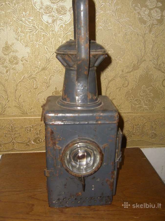Tarybine gelezinkelio zibaline lempa