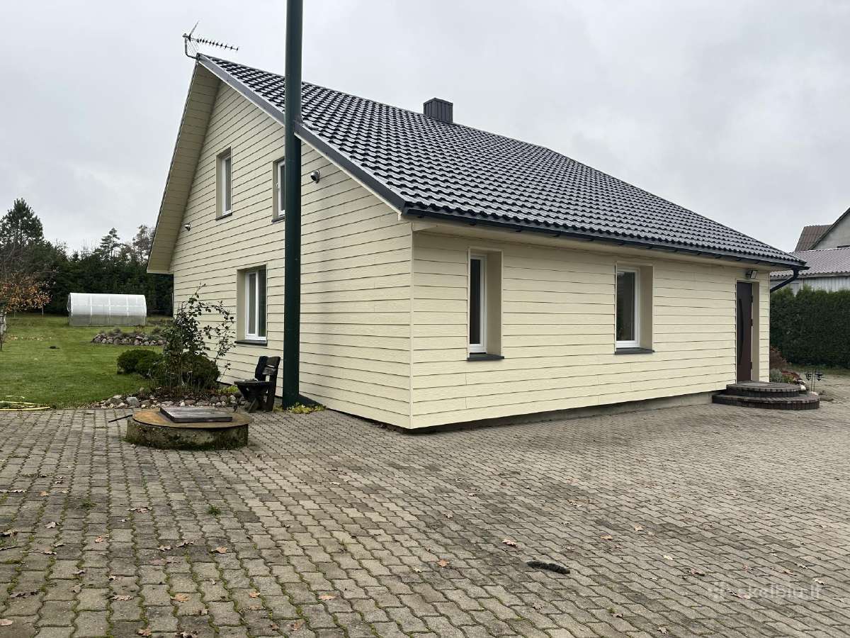 Šlaitinių stogų dengimas, bei renovacija