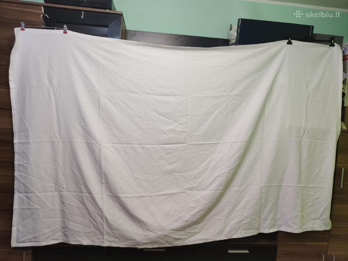Balta staltiesė didelė 140/234 cm