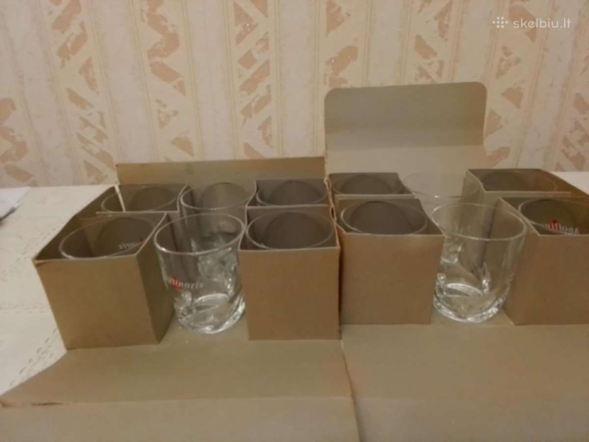 12 vnt. Stiklinių 7 eurai