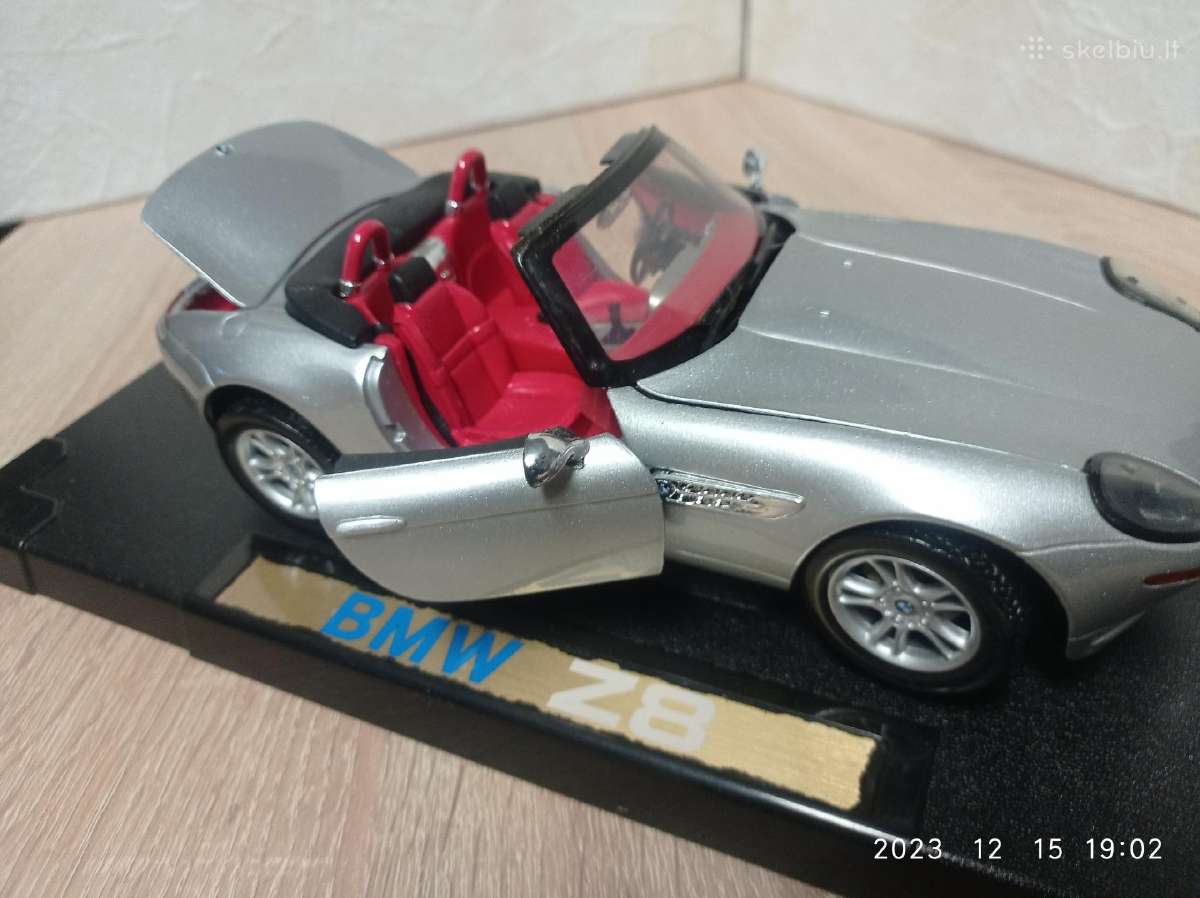 Bmw z8. 1 :18