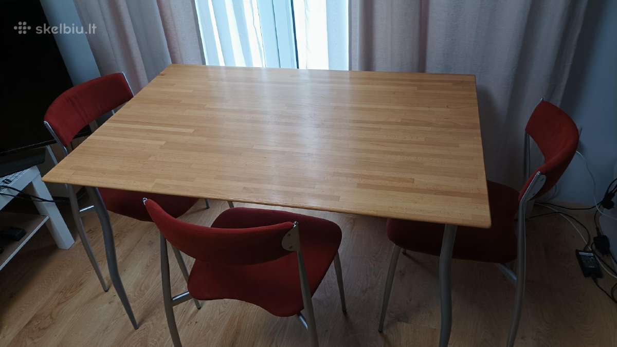 Stalas 120x80x74 (H) ir 4 kėdės, Italija
