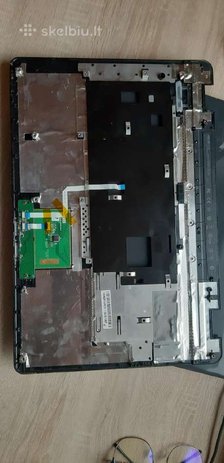 Asus K72d klaviatūros korpusas su pele - nuotraukos Nr. 2