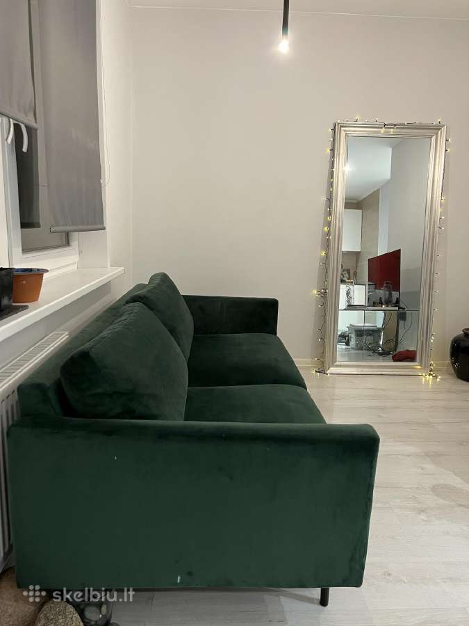Smaragdines spalvos sofa - nuotraukos Nr. 3