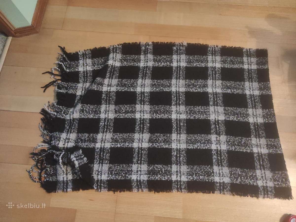 Moteriškas šalis
