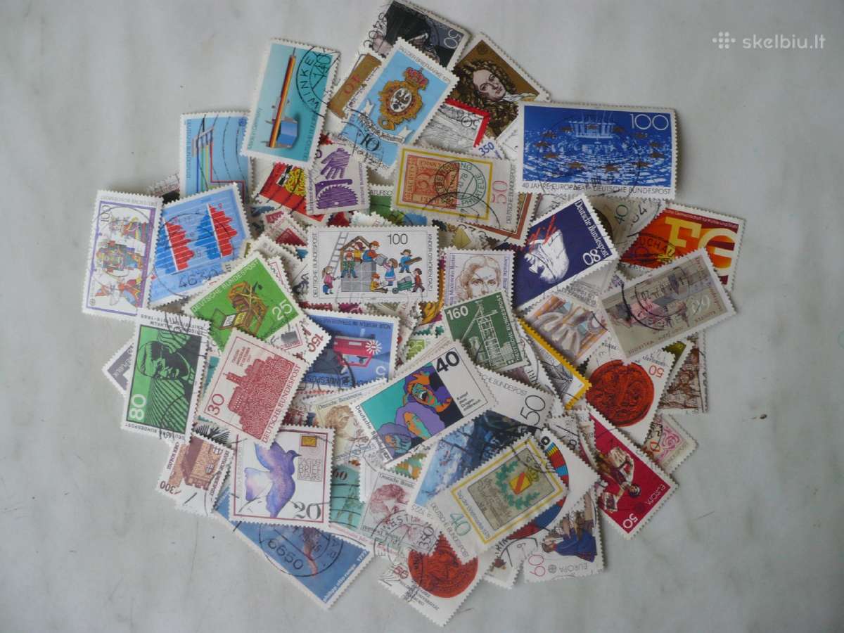 Skirtingu pašto ženklu rinkinys Nr22 , viso 500vnt