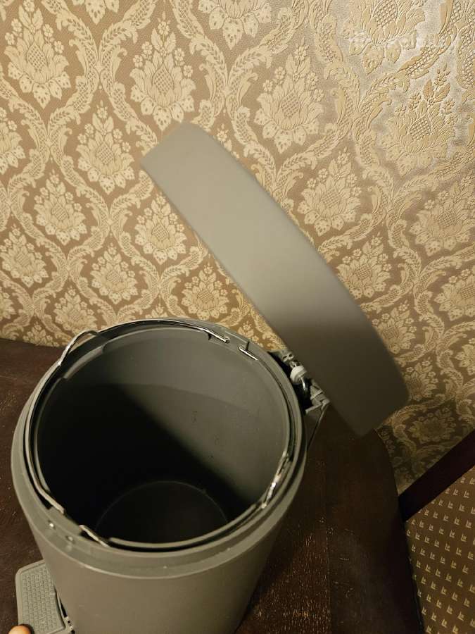 Šiukšlių dėžė su pedalu 3 l (17 x 25) nauja - nuotraukos Nr. 3