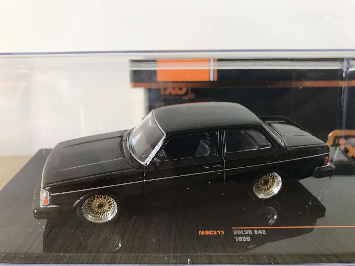 Volvo 242 Custom