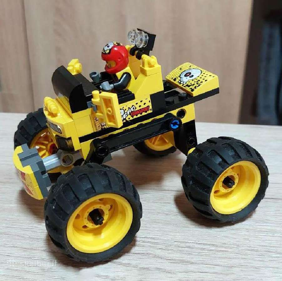Lego Racers 9093 Bone Cruncher