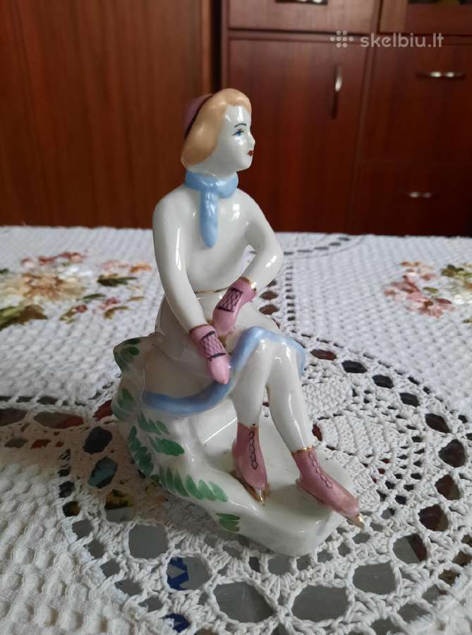 Porceliano statulėlė