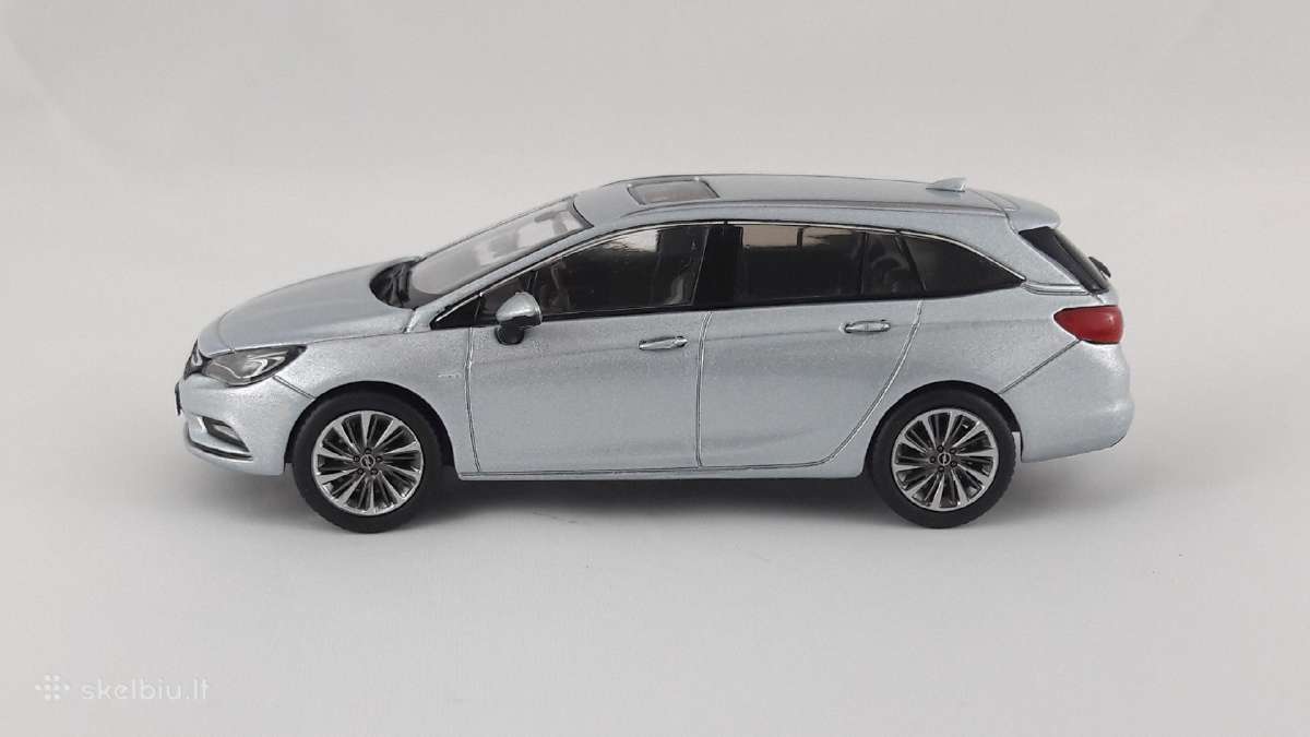 1/43 modeliukai Opel Astra K 2015-2019 caravan - nuotraukos Nr. 2