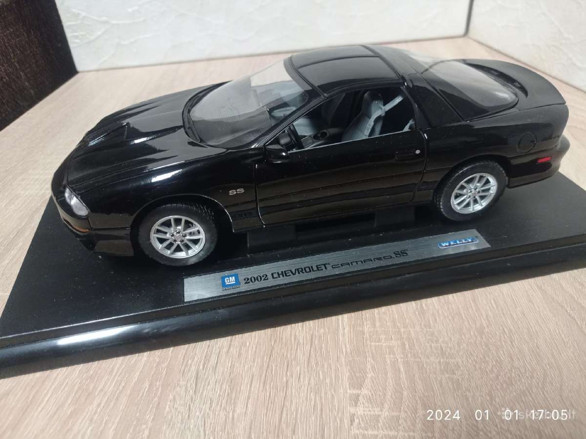 2002m.chevrolet Camaro Ss 1:18 - nuotraukos Nr. 4