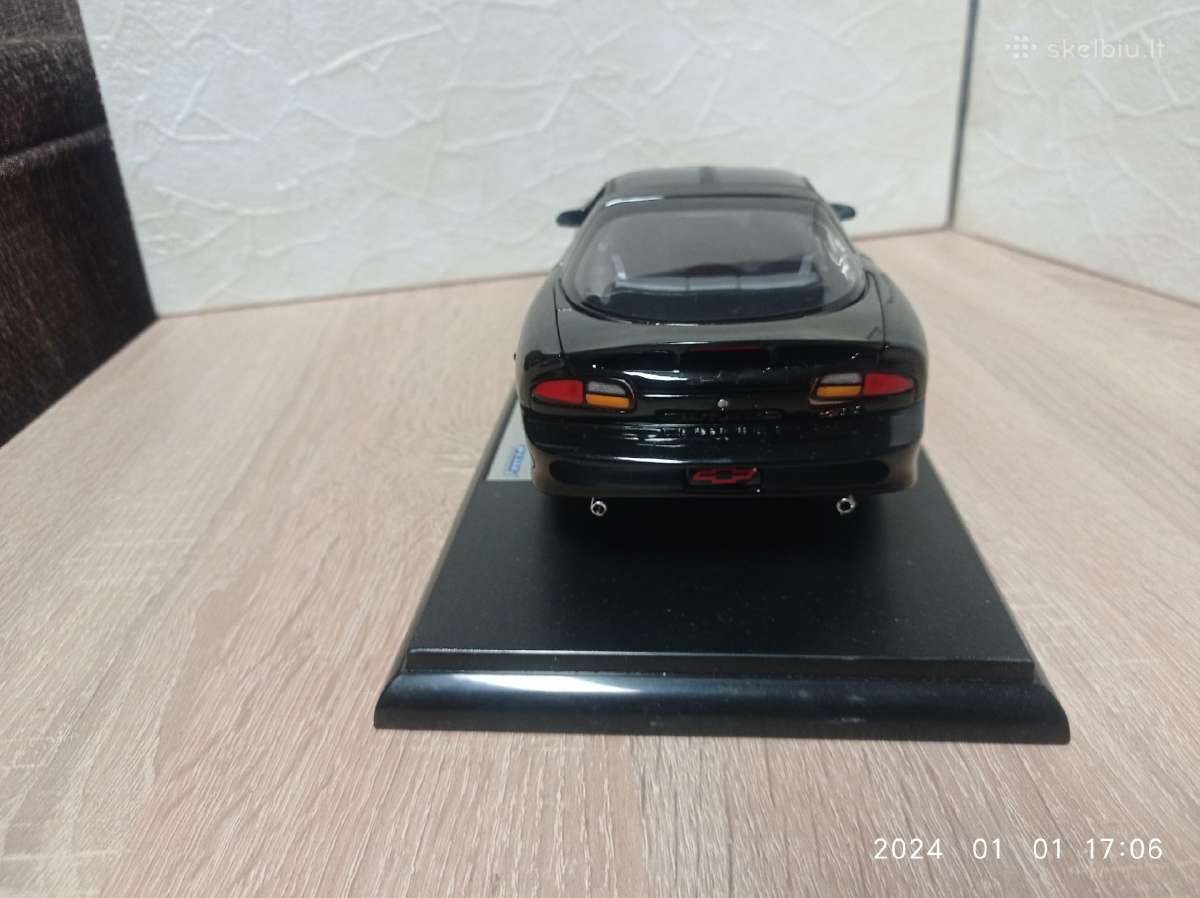 2002m.chevrolet Camaro Ss 1:18 - nuotraukos Nr. 5