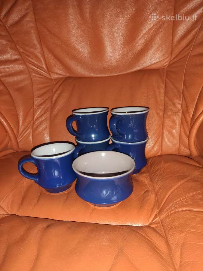 Mėlyni keramikiniai 5 puodeliai ir cukrinė