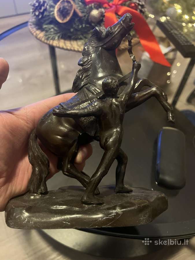 Arklio statulele (metalinis)
