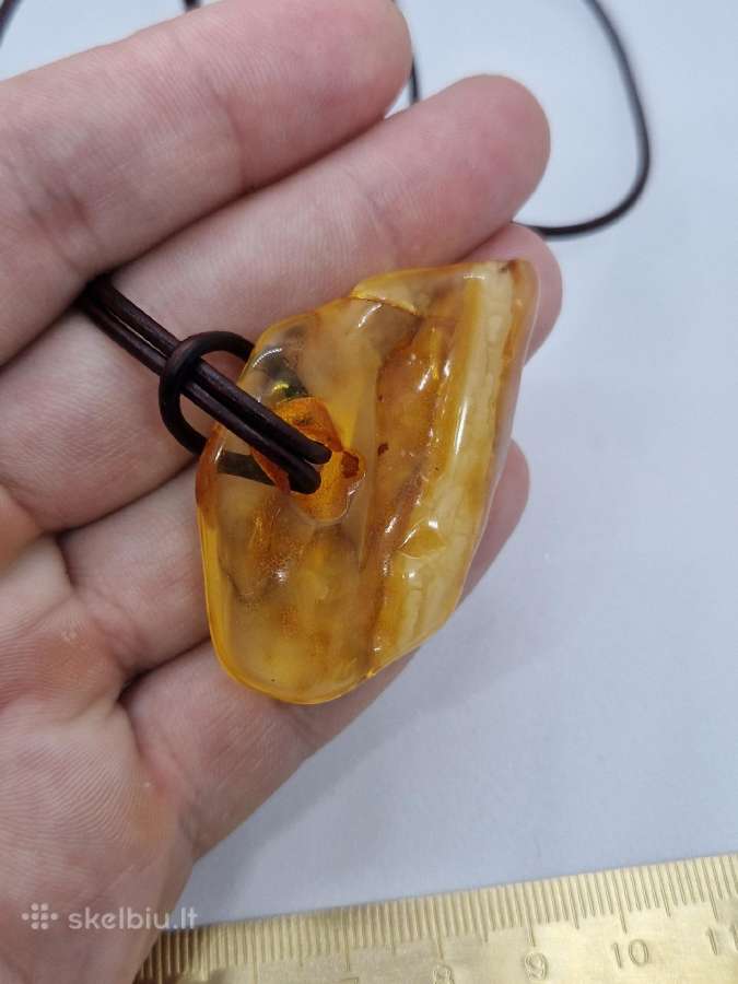 Pakabukas ant kaklo iš tikro Baltijos gintaro. - nuotraukos Nr. 8