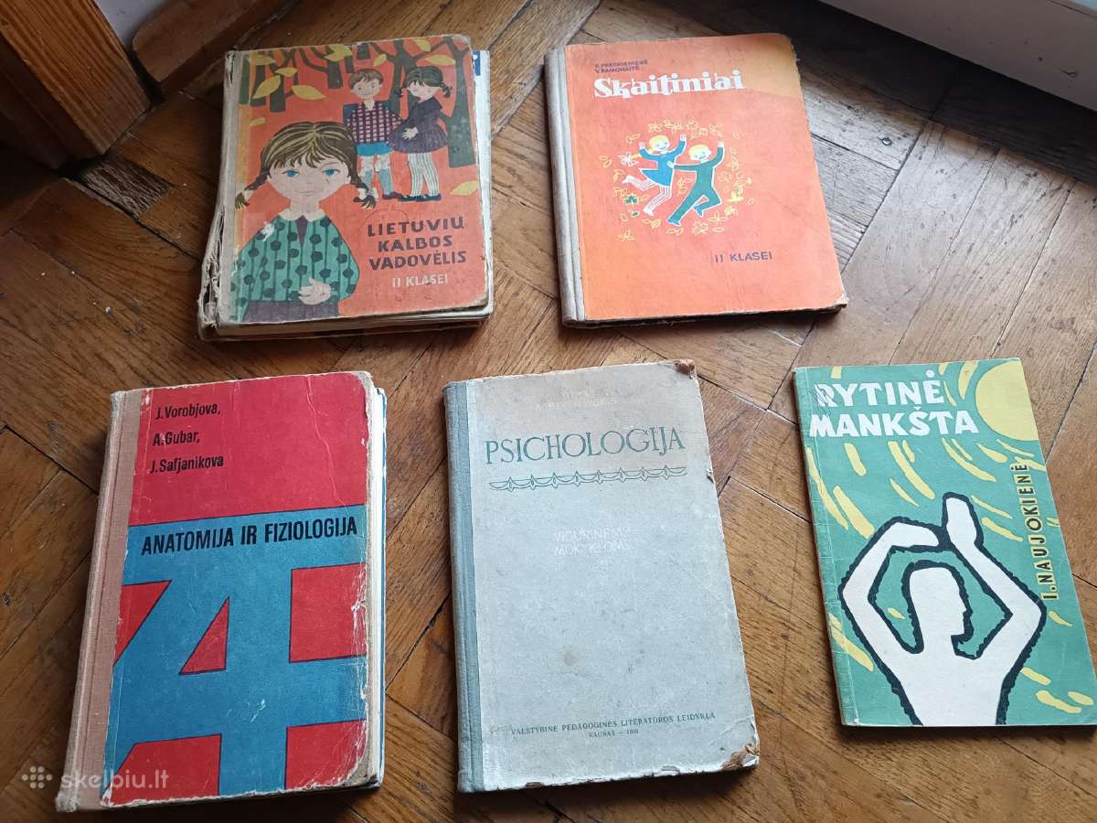 Rusų/tarybinių laikų senienos Tarybiniai atributai - nuotraukos Nr. 18