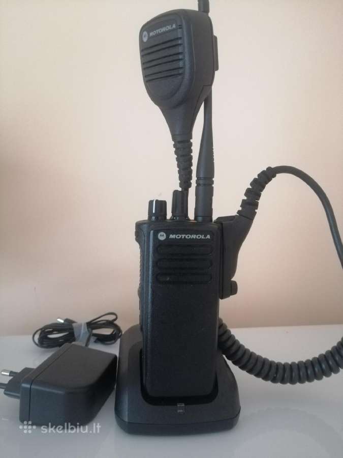 Motorola Dp4400 Uhf nešiojamas radijas - nuotraukos Nr. 3