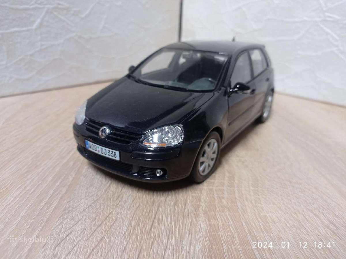 Volkswagen Golf 5 1:18 - nuotraukos Nr. 3