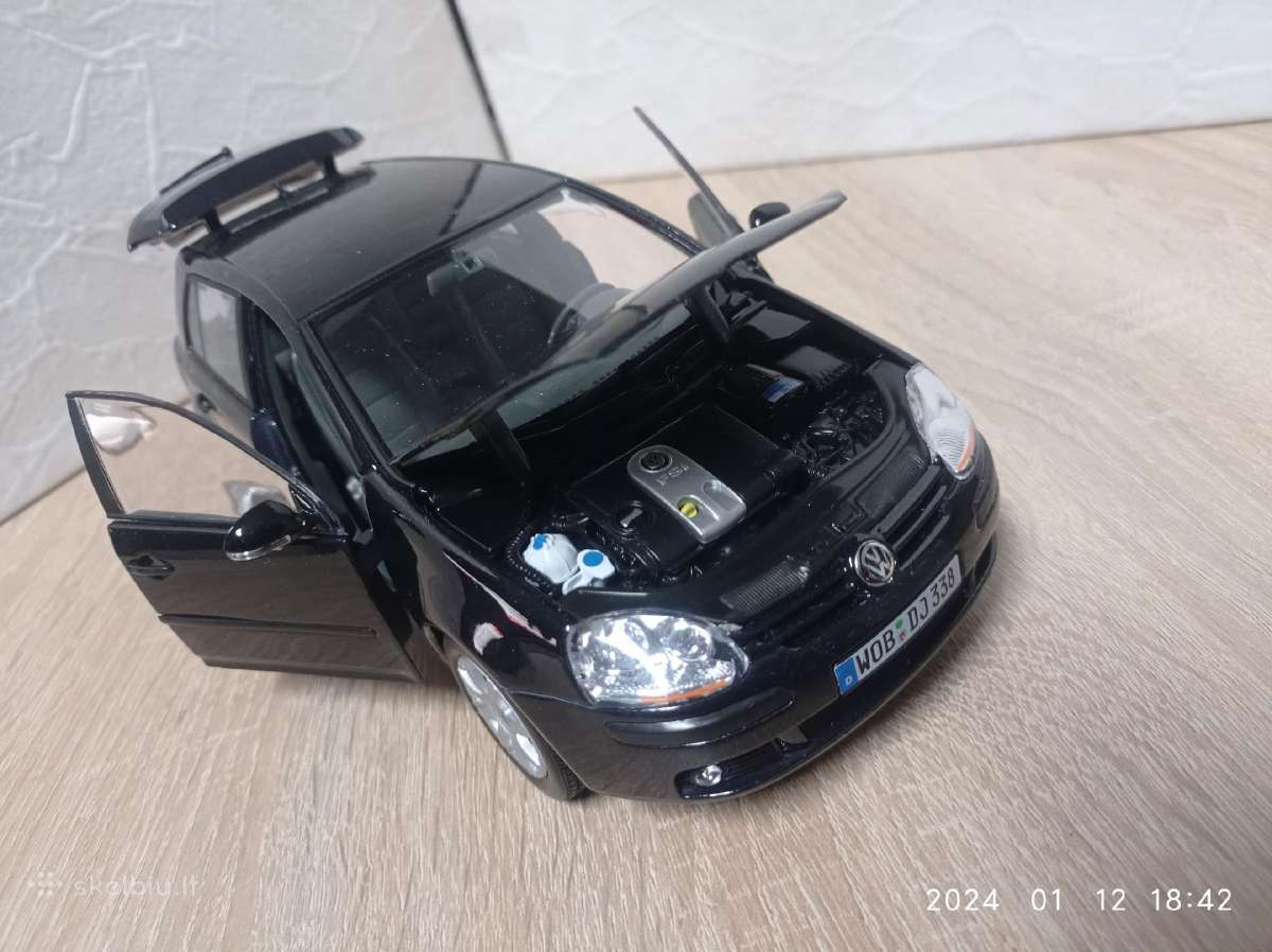 Volkswagen Golf 5 1:18 - nuotraukos Nr. 5