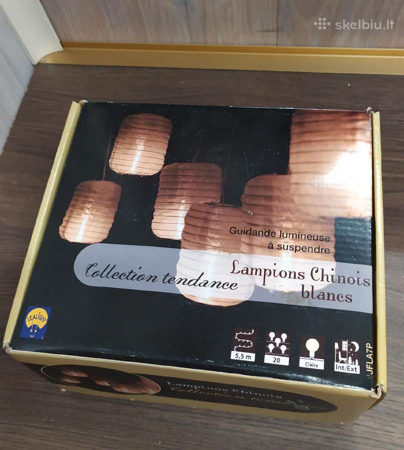 Parduodu lauko ir vidaus šventinę girliandą