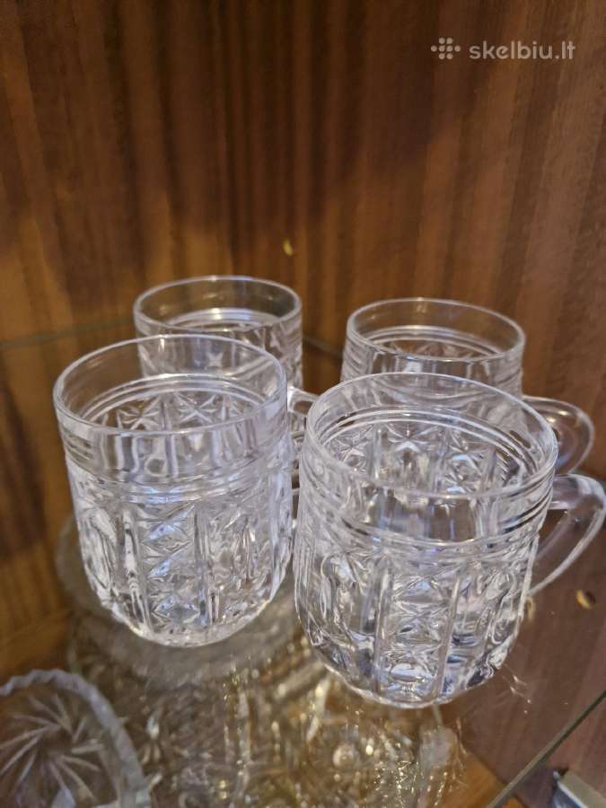 4 krištoliniai bokaliukai