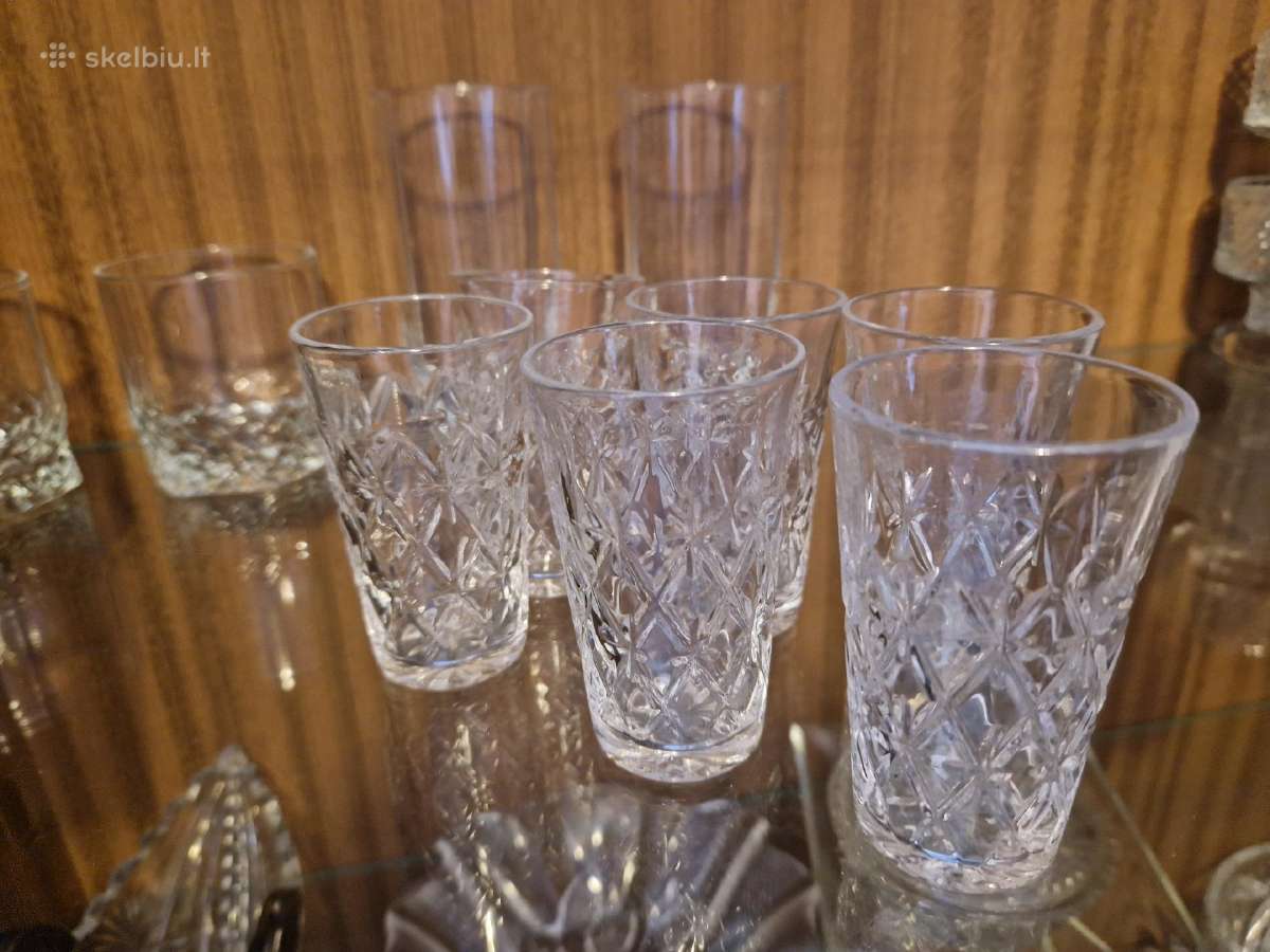6 krištolinės taurelės