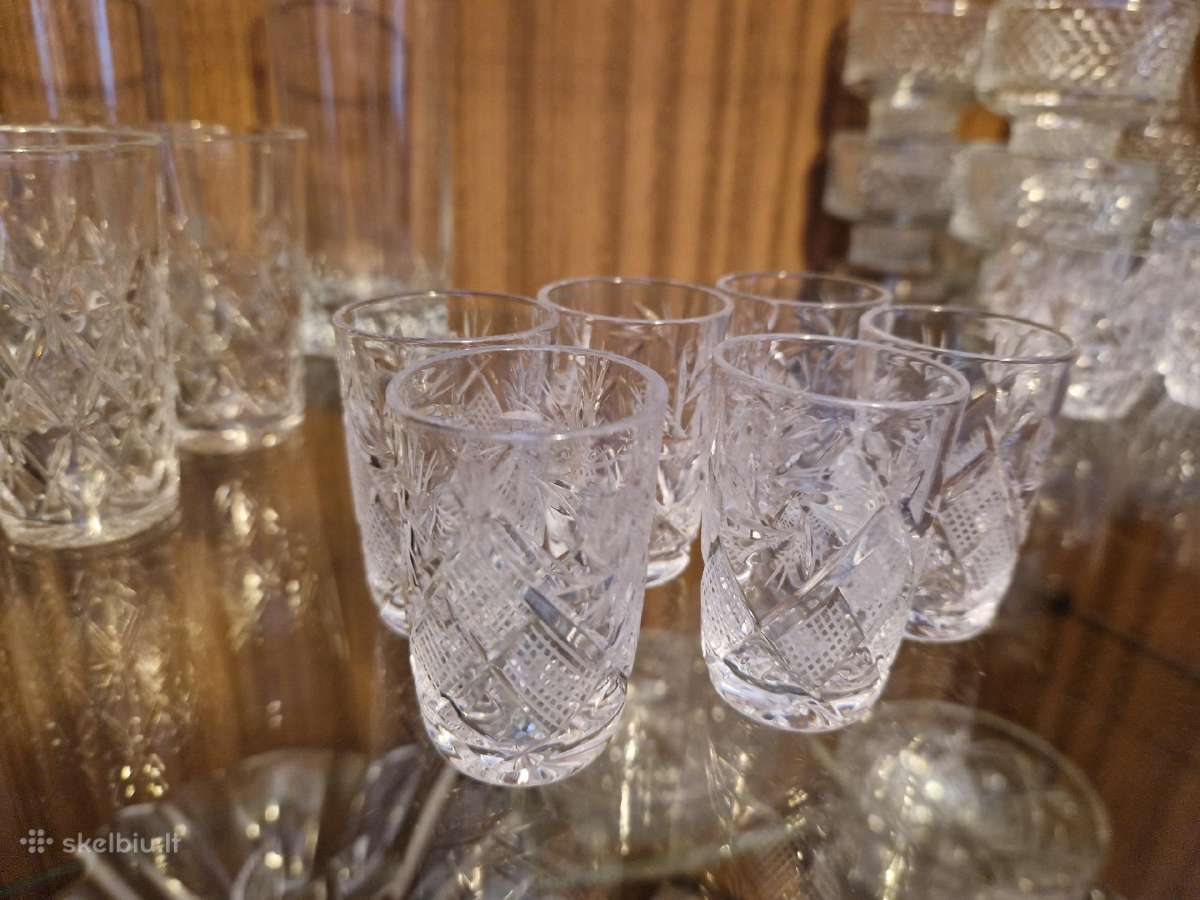 6 krištolinės taurelės