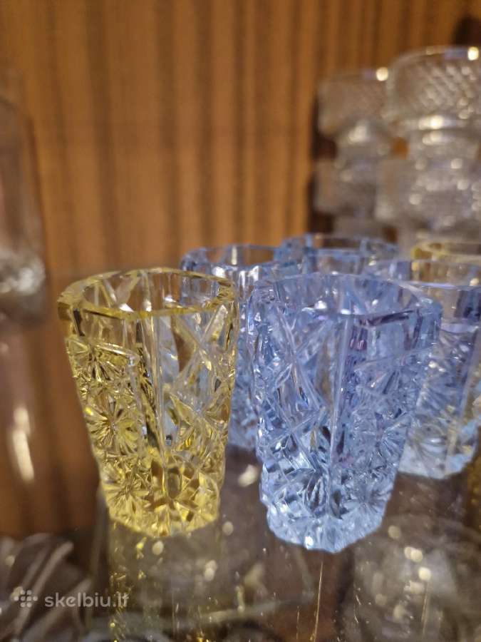6 krištolinės taurelės