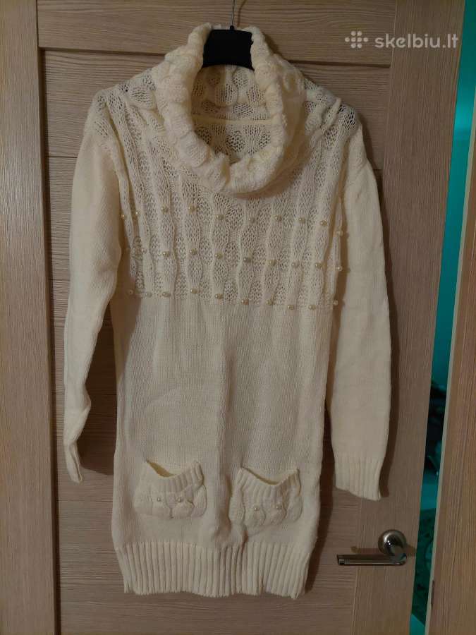 Baltas megstinis su tašyte.