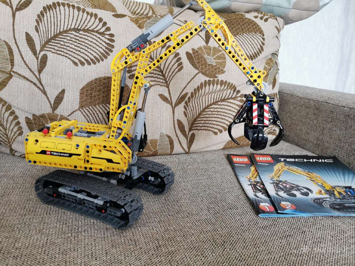 Lego 42006