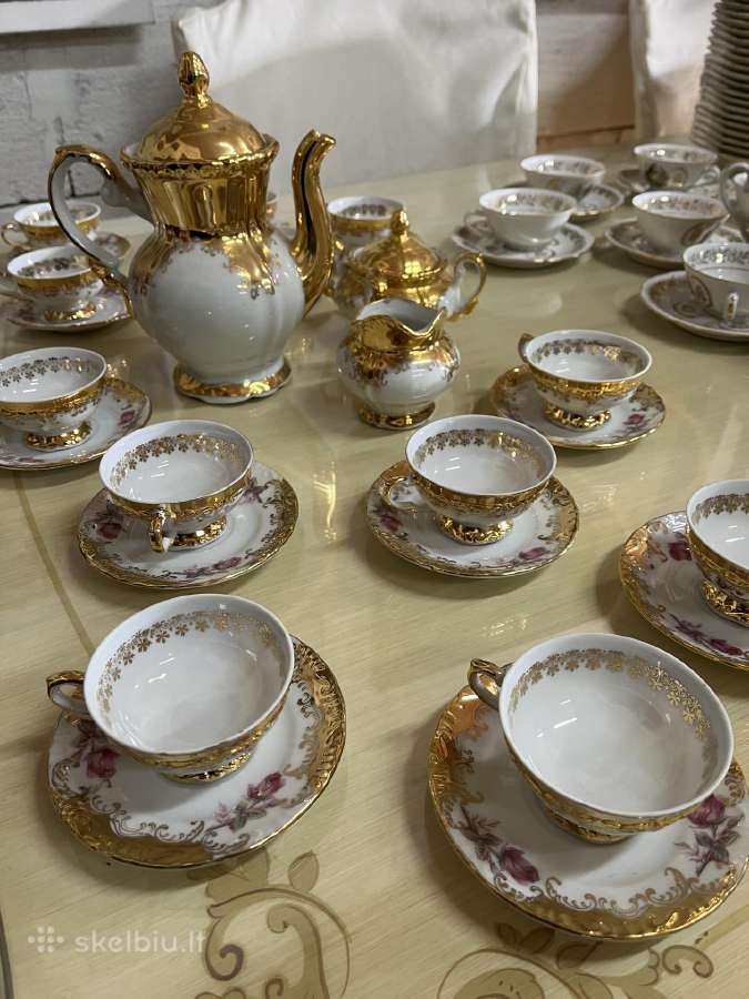 Kinietisko porceleno kavos servyzas
