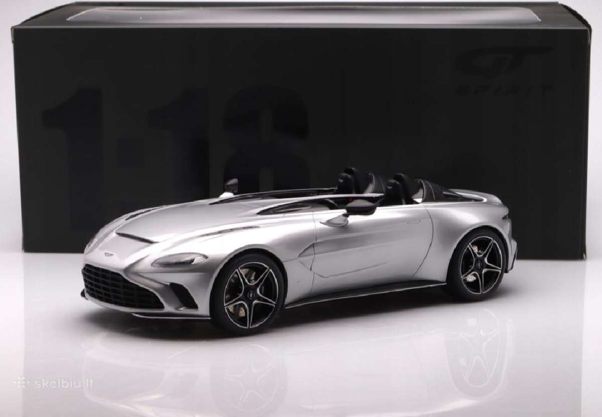 Aston Martin V12 Speedster