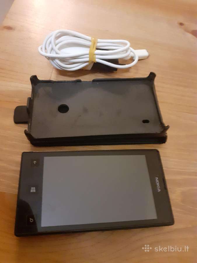 Nokia Lumia 520 telefonas