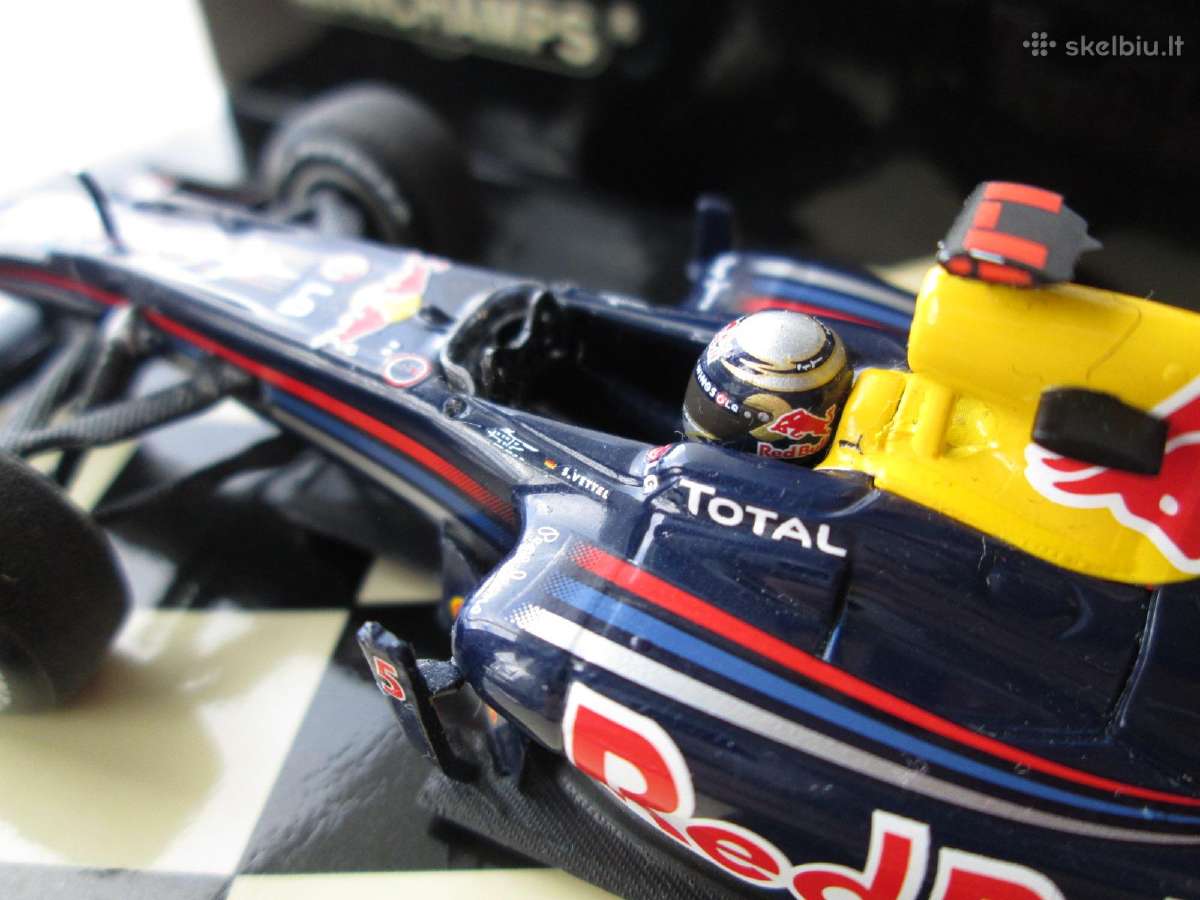 Vettel 2010 Red Bull Racing Renault Minichamps - nuotraukos Nr. 7