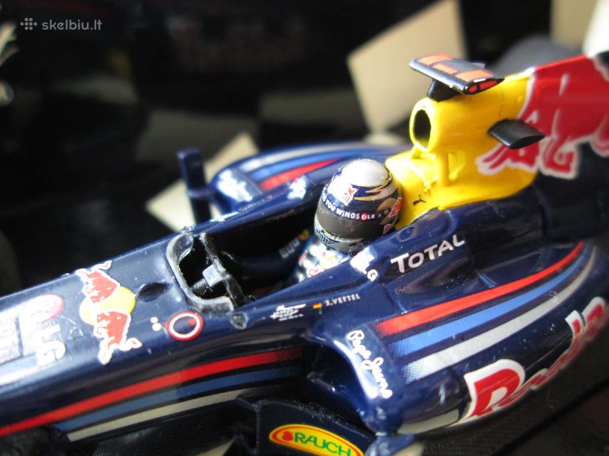 Vettel 2010 Red Bull Racing Renault Minichamps - nuotraukos Nr. 5