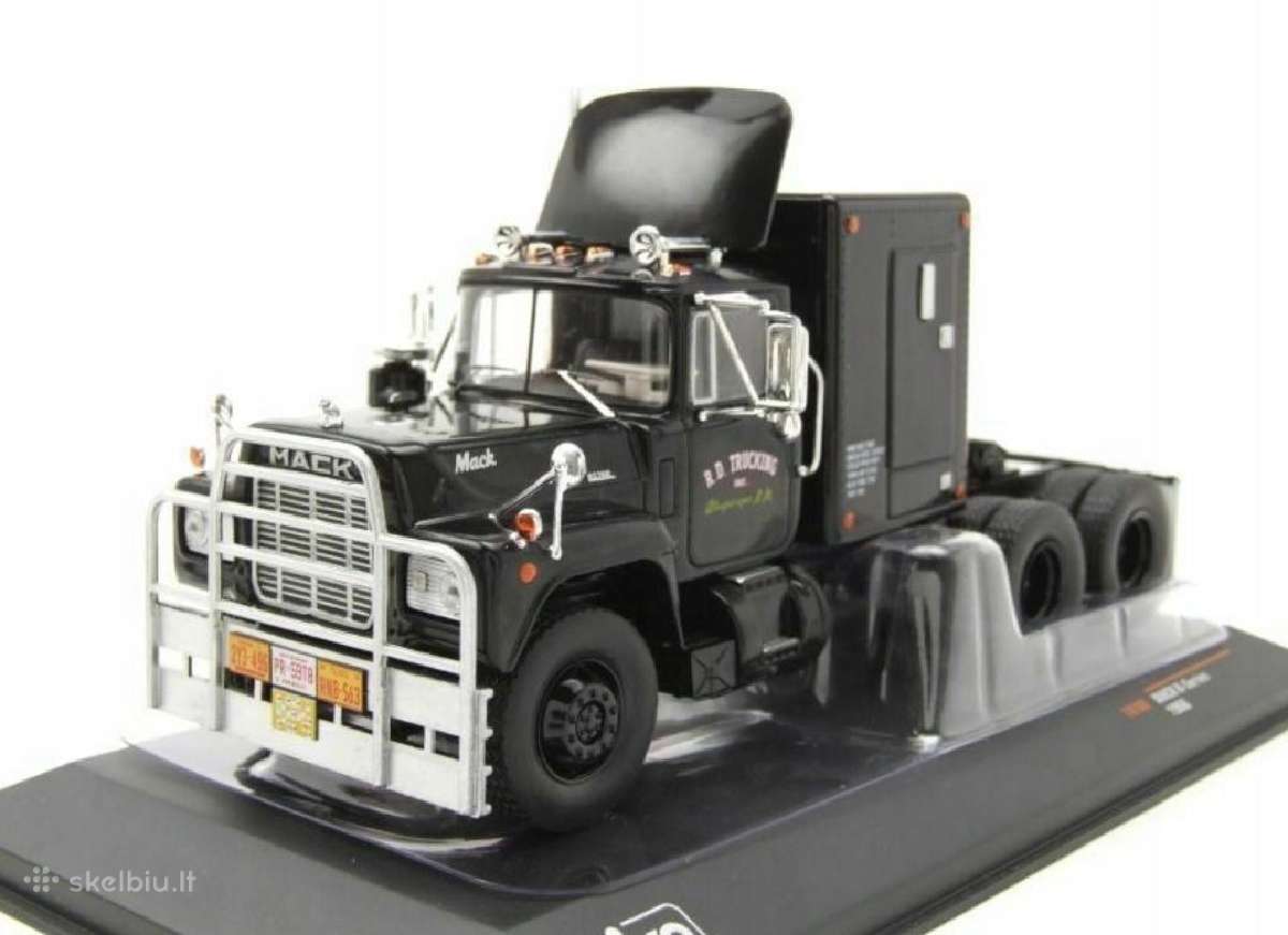 Mack R