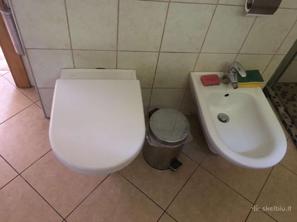 Laufen pakabinama bide