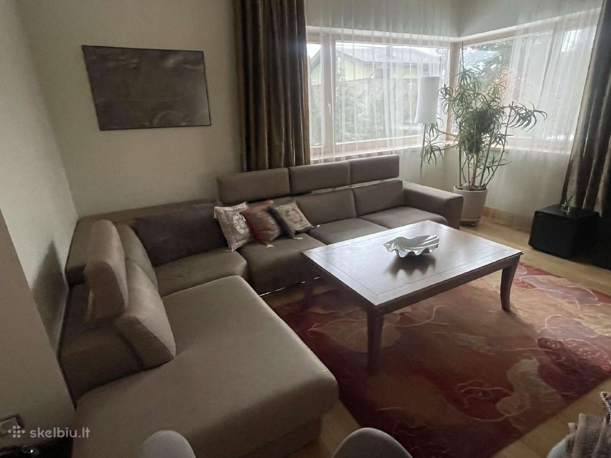 Kampinė sofa