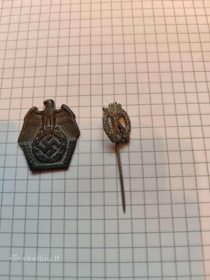 Ww2 ženkliukai kolekcijai