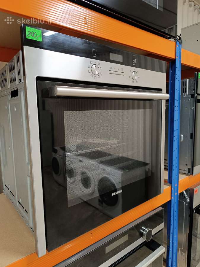 Įmontuojama orkaitė " Siemens"