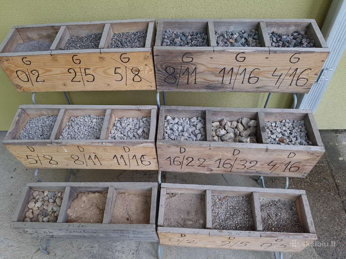 Zvyras, juodzemis, atsijos, betonas - nuotraukos Nr. 18