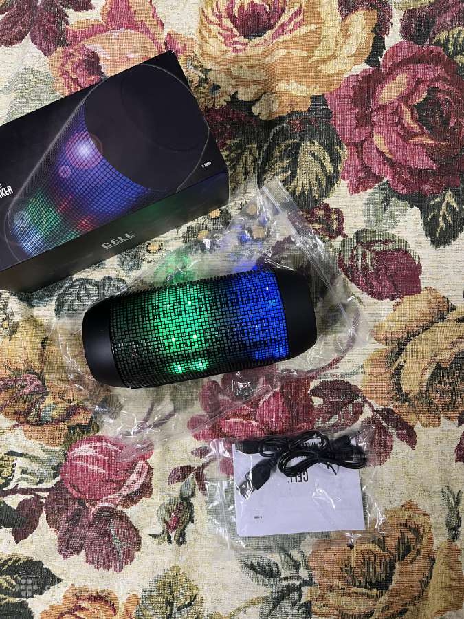 Garso Kolonėlė / Rgb / Radio / aux / bluetooth /