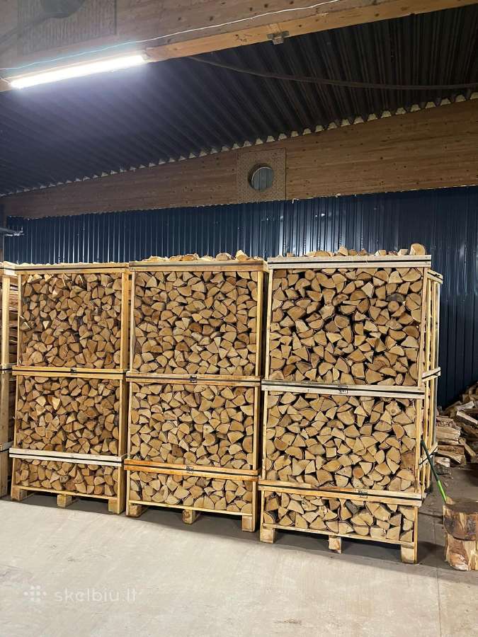 Parduodu džiovintas sausas uosio, beržo malkas