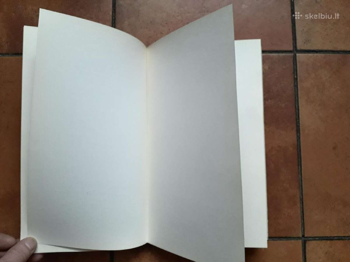 Knyga su spaustuvės broku. - nuotraukos Nr. 5