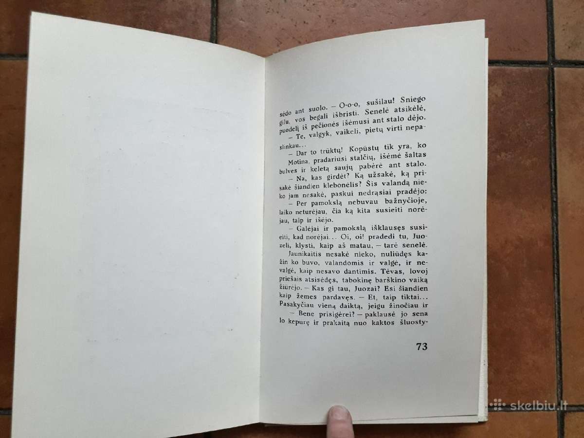 Knyga su spaustuvės broku. - nuotraukos Nr. 6