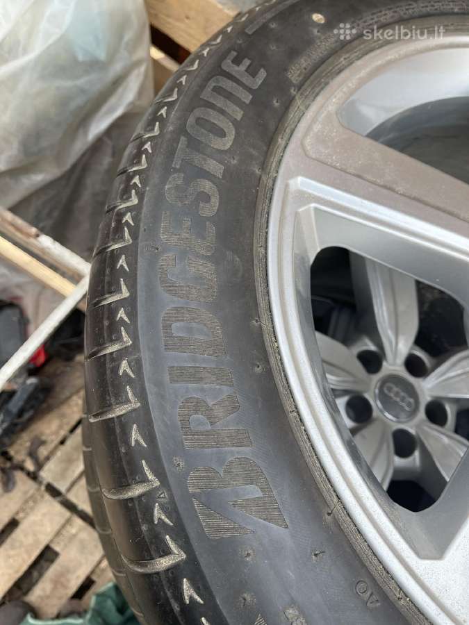 Audi E-tron 50 ratlankiai padangos