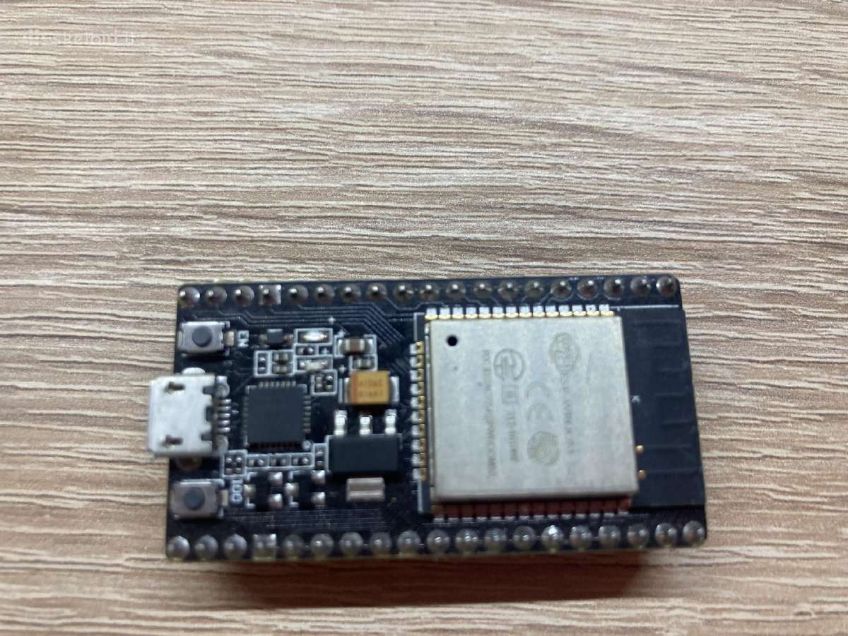 3 vnt Esp8266