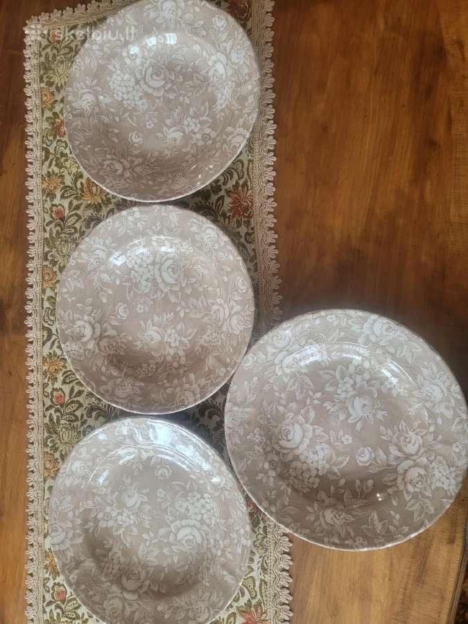 Sriubinės lėkštės pagamintos Malaizijoje