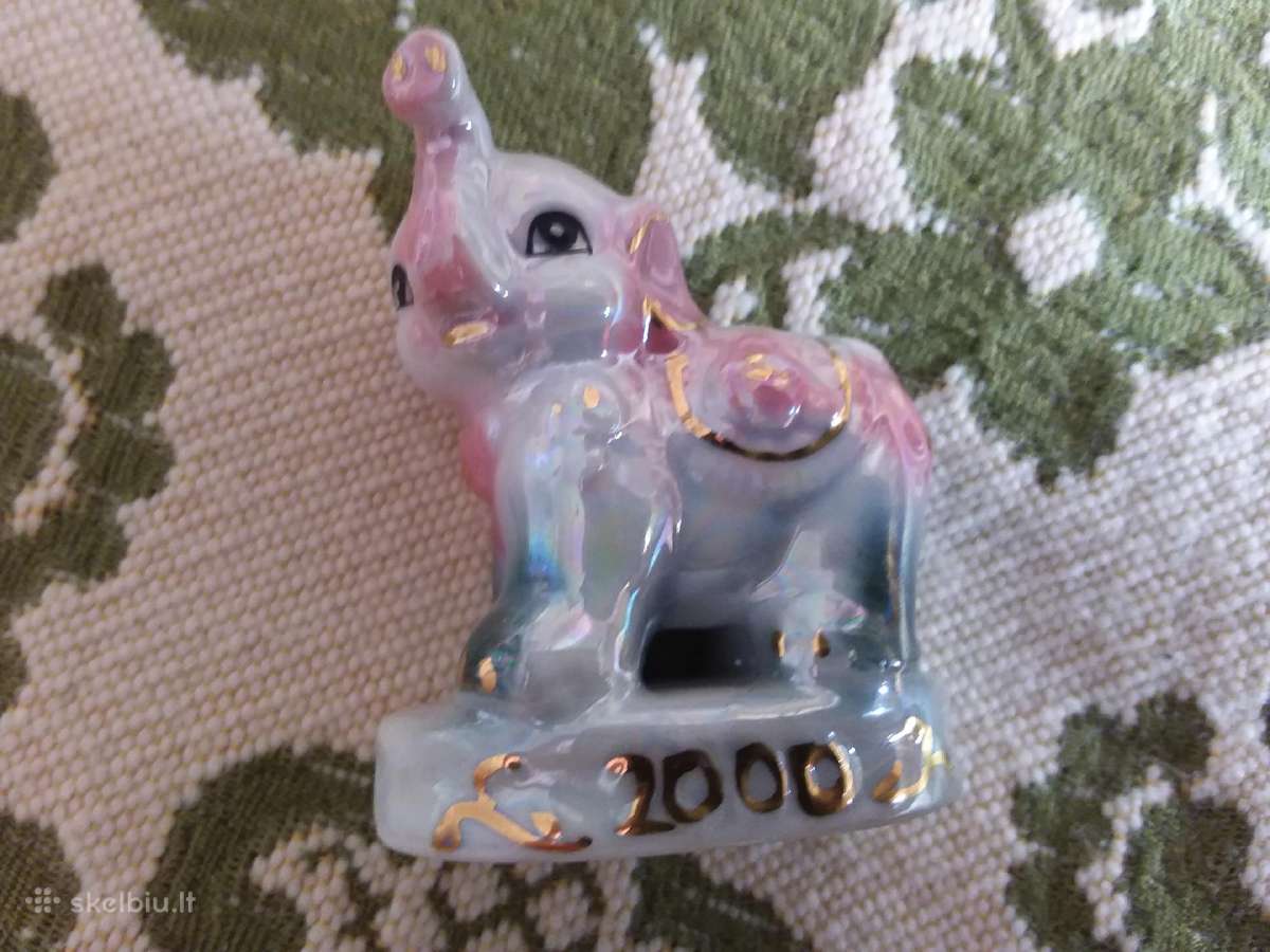 Figurėlė drambliukas 2000 keramika